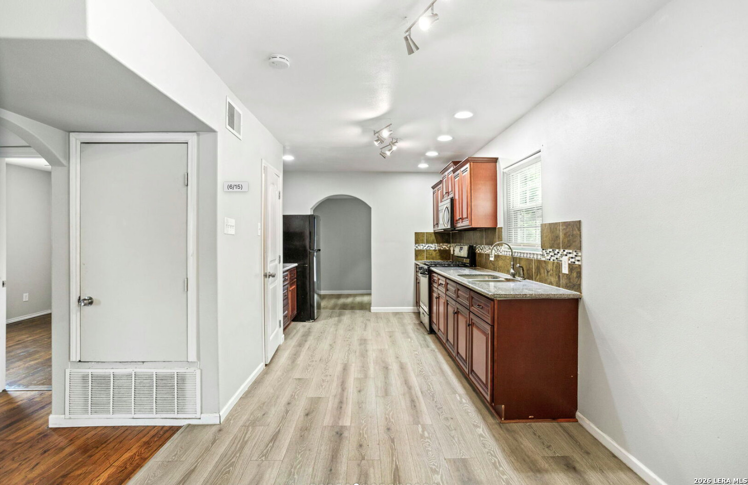 1334 W Ridgewood San Antonio TX 78201