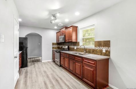 1334 W Ridgewood San Antonio TX 78201
