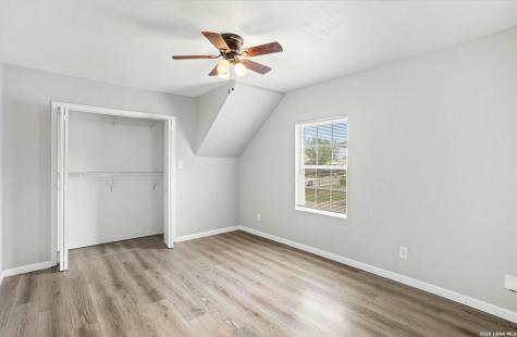 1334 W Ridgewood San Antonio TX 78201