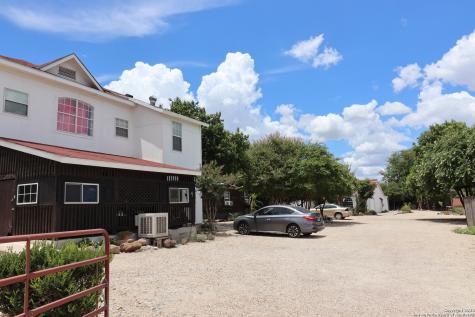 13915 Interstate 35 Von Ormy TX 78073