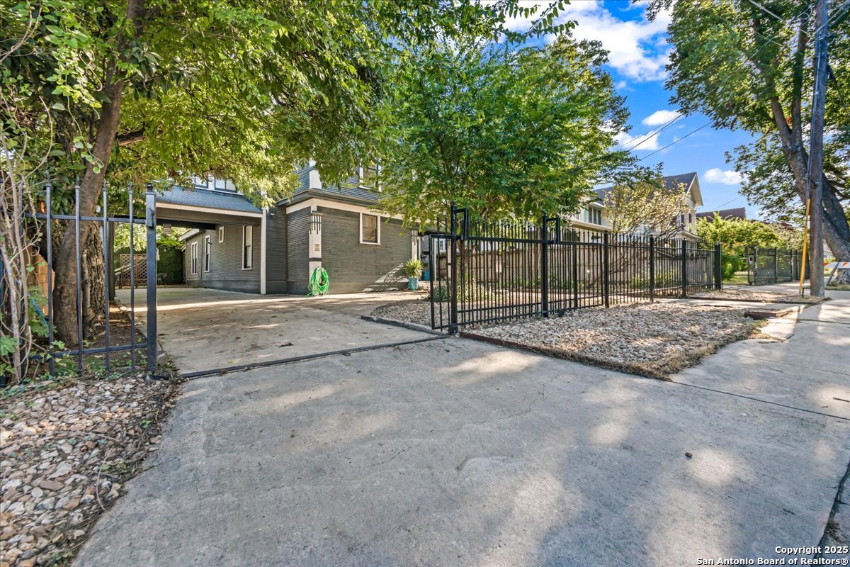 210 Wilkens Avenue San Antonio TX 78210