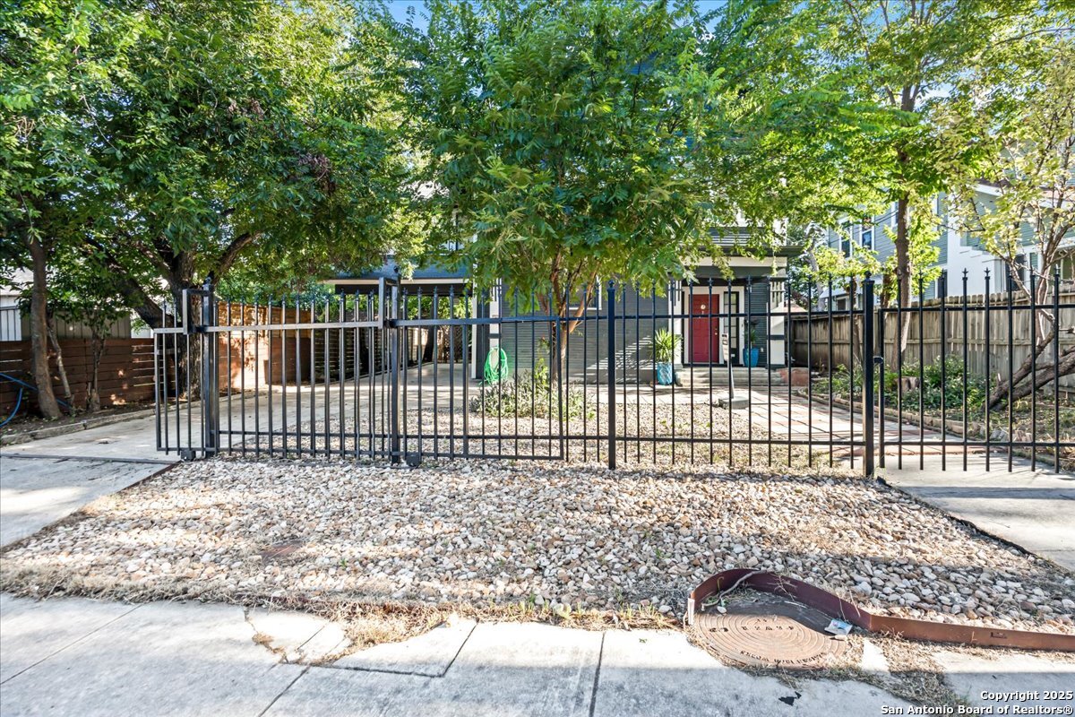 210 Wilkens Avenue San Antonio TX 78210