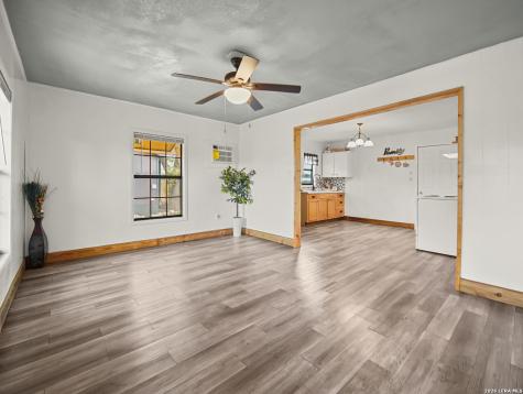 429 Palo Alto Von Ormy TX 78073