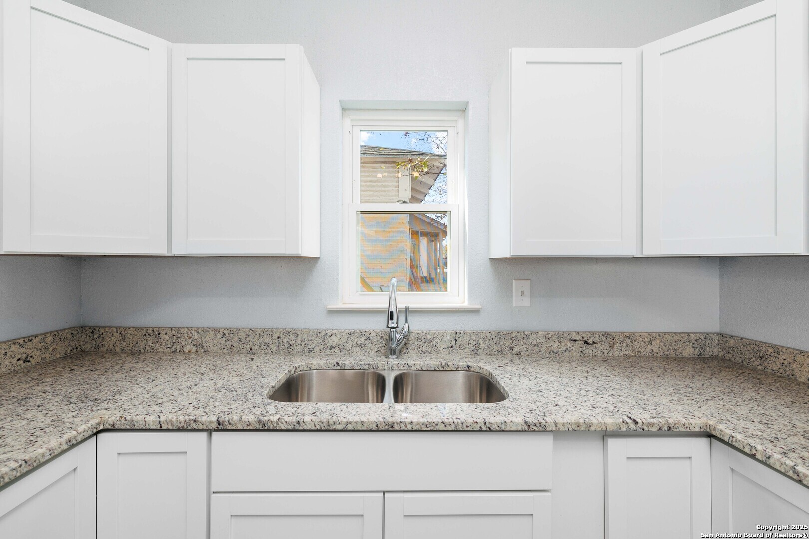 109 Blue Bonnet San Antonio TX 78202