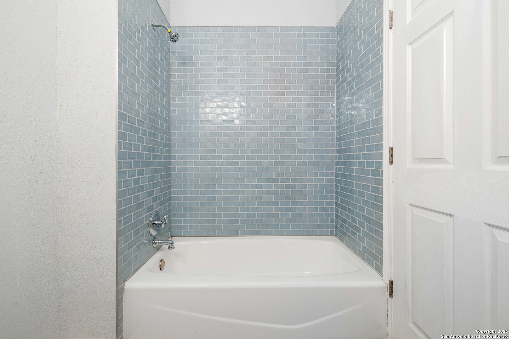 109 Blue Bonnet San Antonio TX 78202