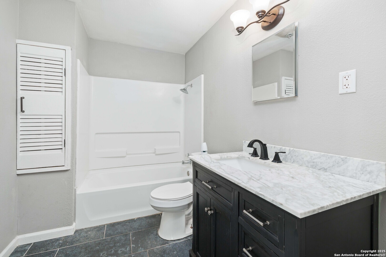 109 Blue Bonnet San Antonio TX 78202