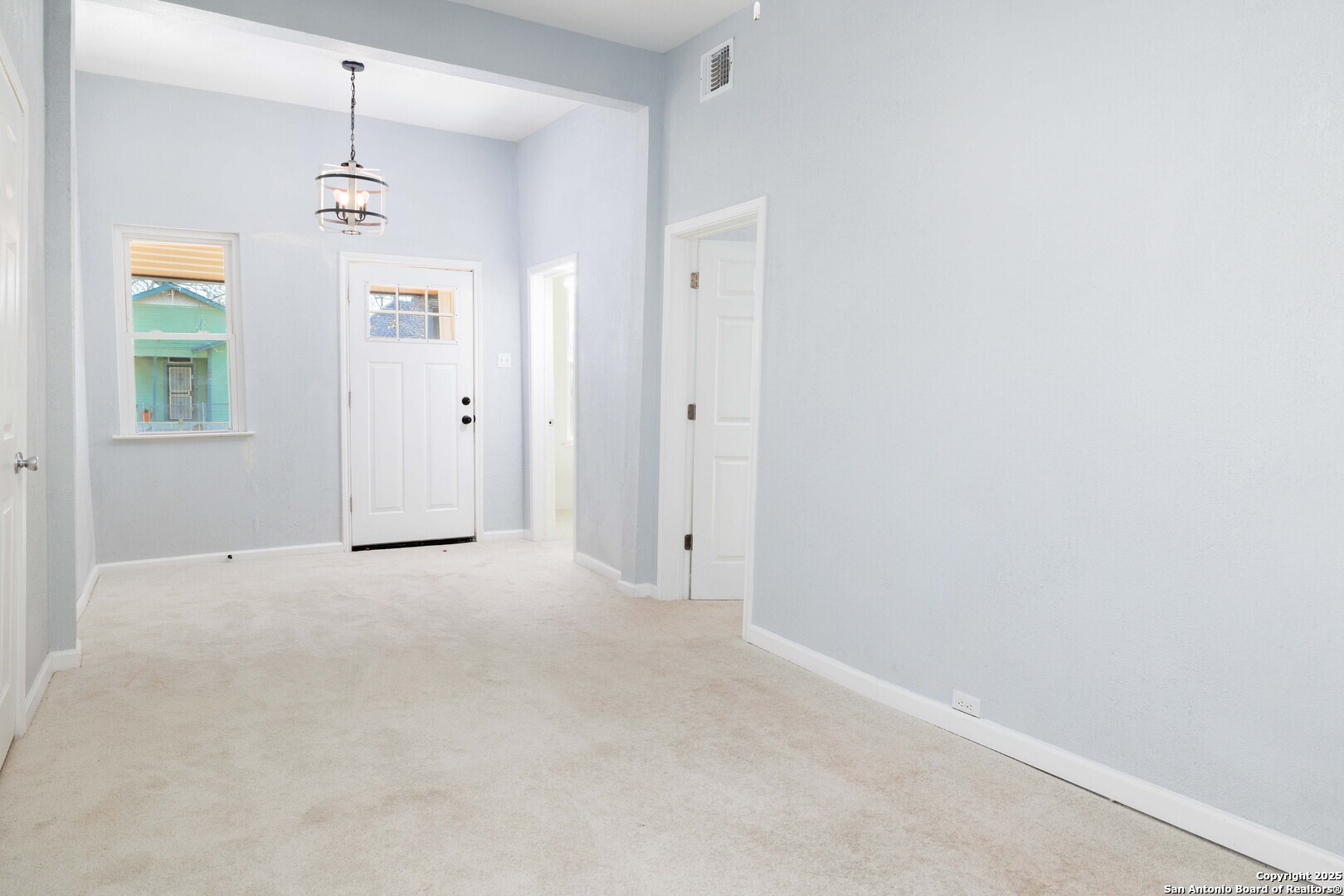109 Blue Bonnet San Antonio TX 78202