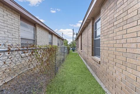 12231 - 12233 Maverick Bluff San Antonio TX 78247