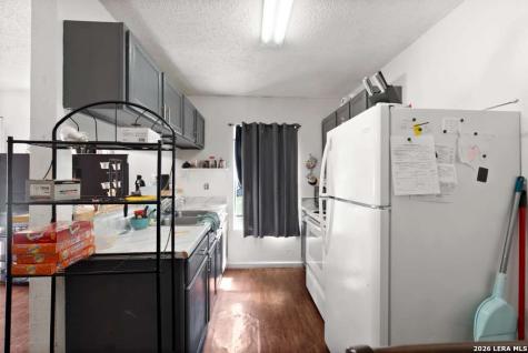 2007 E Drexel Avenue San Antonio TX 78210