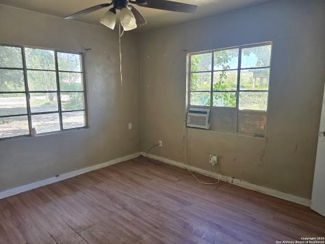 122 Roesler San Antonio TX 78220
