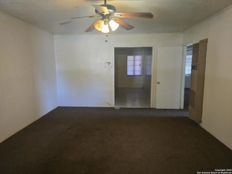 122 Roesler San Antonio TX 78220