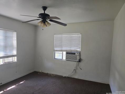 122 Roesler San Antonio TX 78220