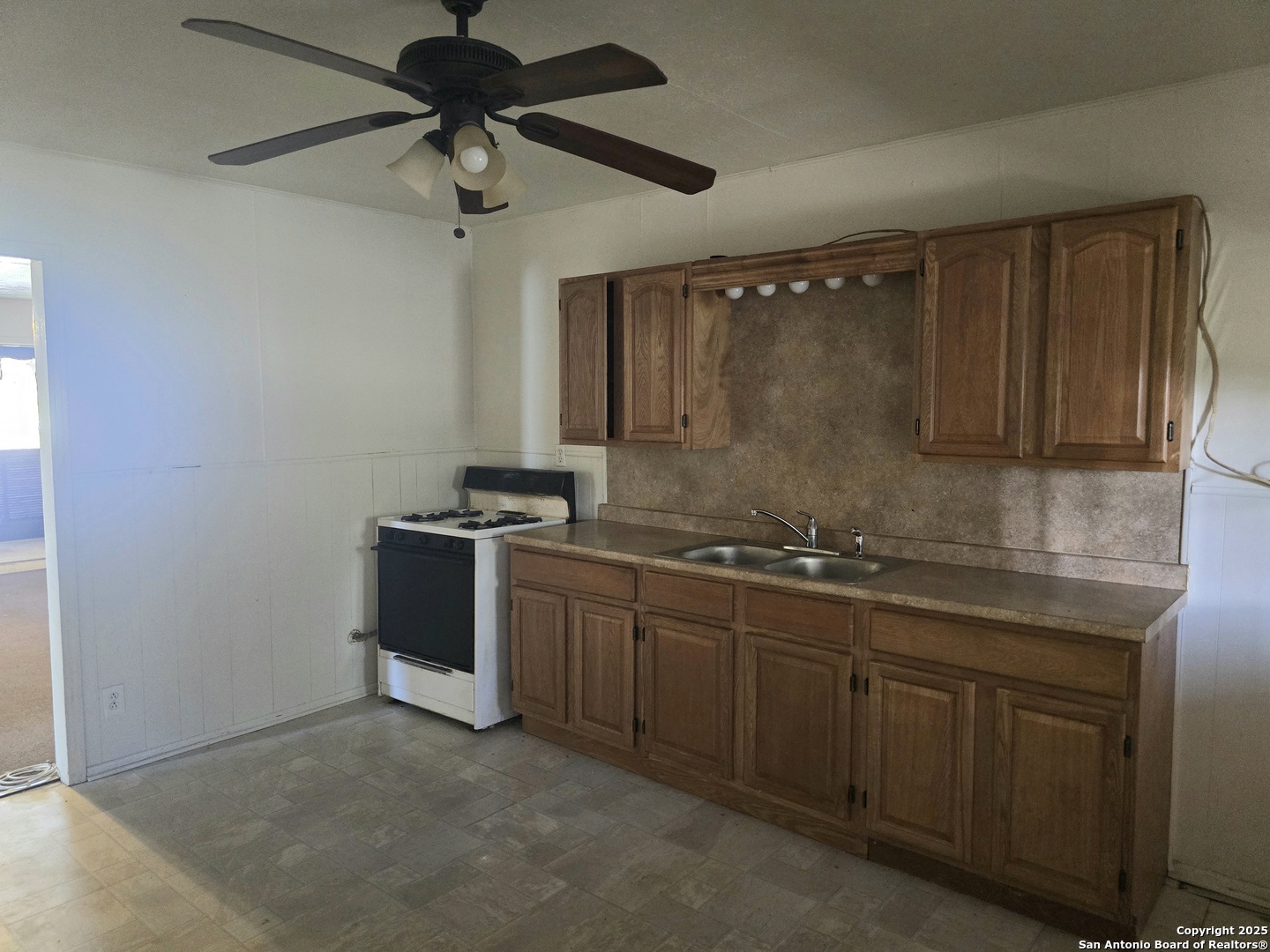 122 Roesler San Antonio TX 78220