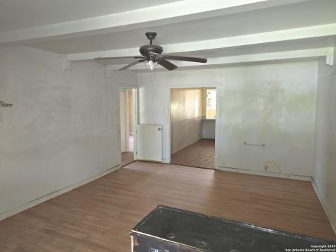 122 Roesler San Antonio TX 78220