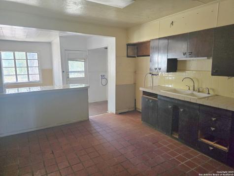 122 Roesler San Antonio TX 78220