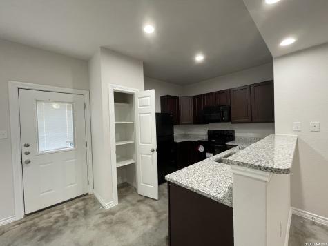 7311 Colina Way Converse TX 78109