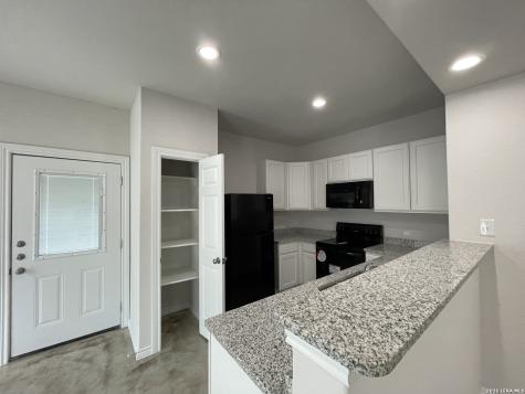 7311 Colina Way Converse TX 78109