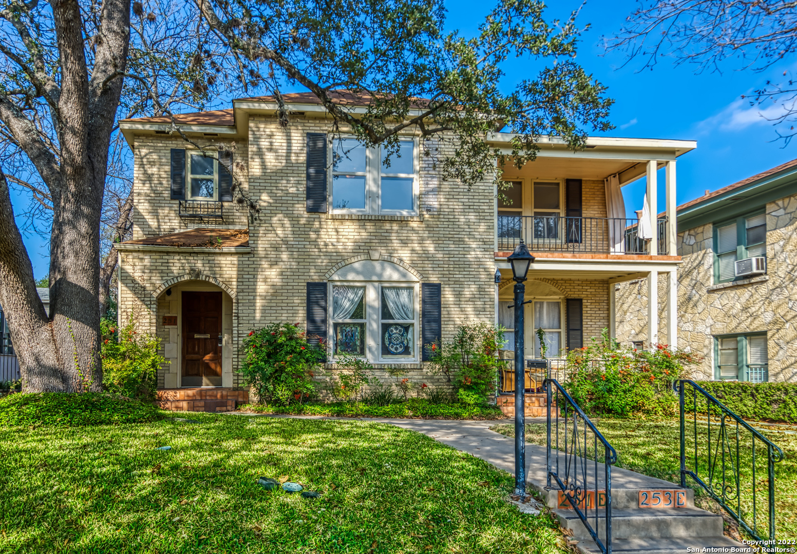 251 E Rosewood Avenue San Antonio TX 78212