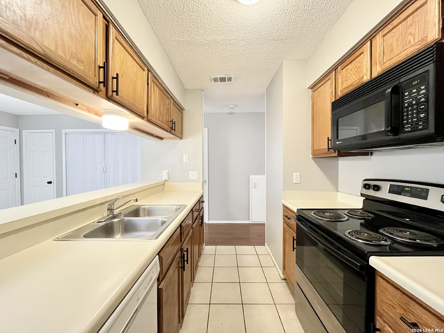 11136 El Sendero Street San Antonio TX 78233