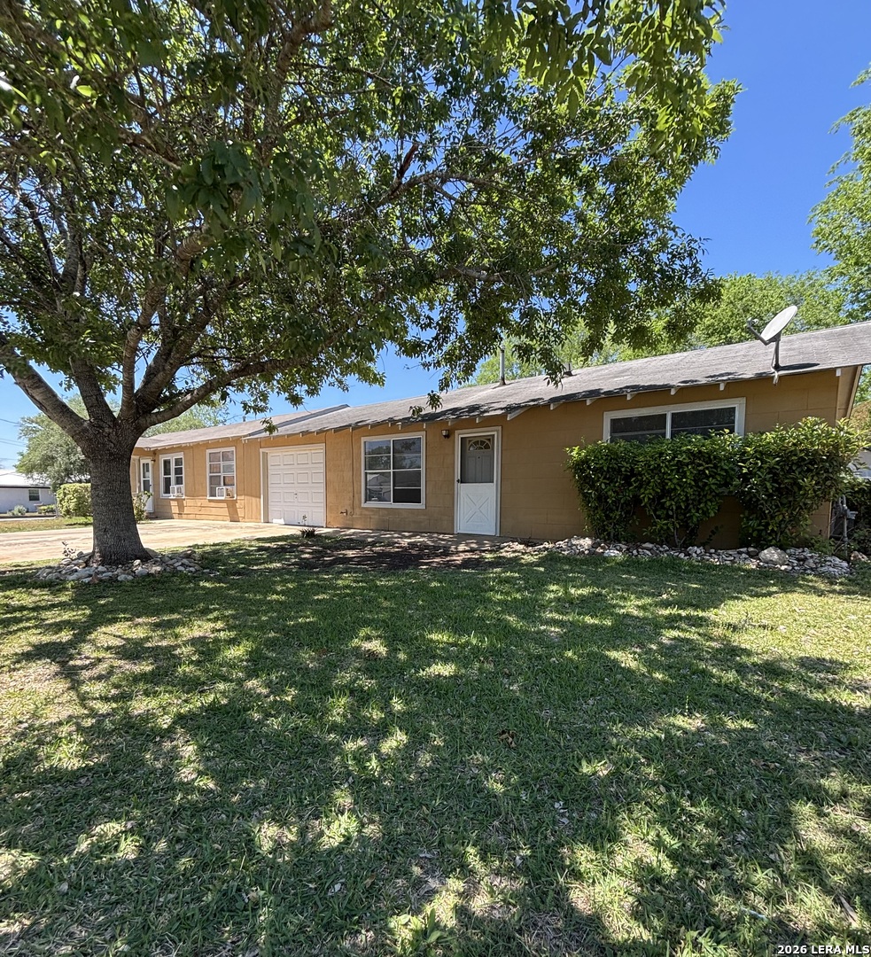 1055 / 1057 Dunlap Drive New Braunfels TX 78130
