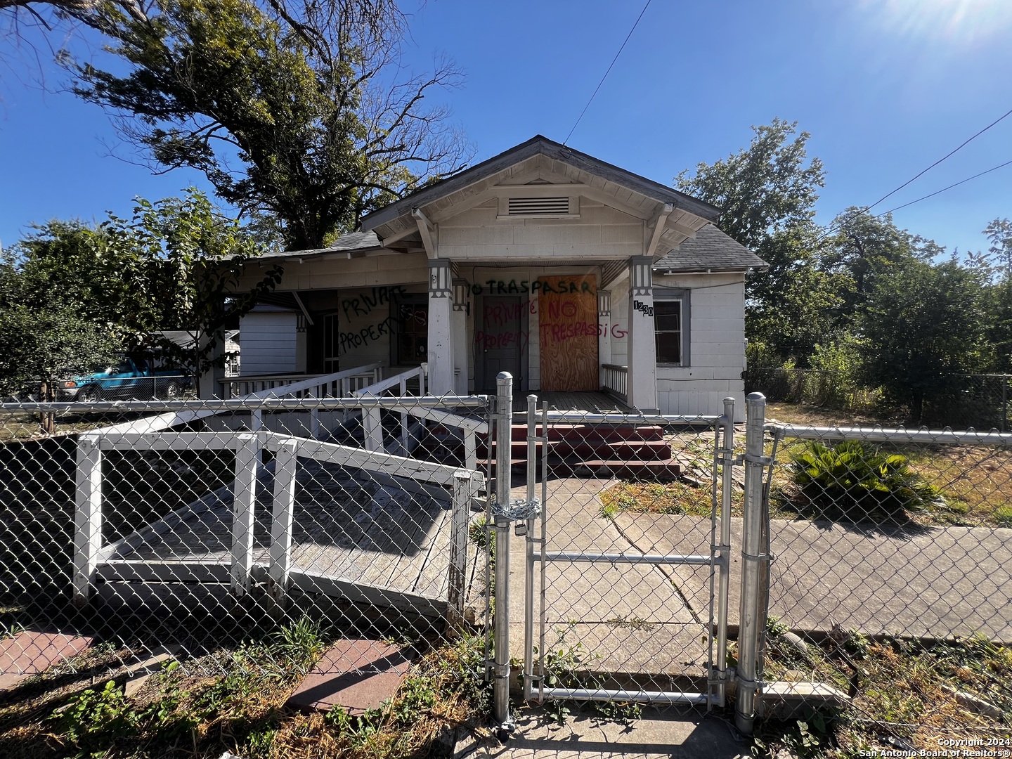 1230 Saltillo Street San Antonio TX 78207
