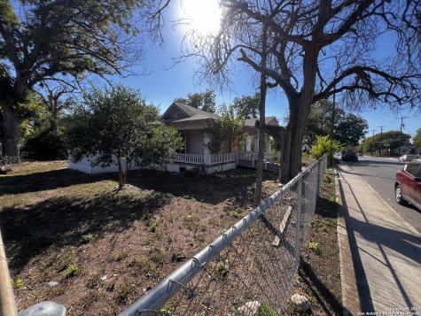 1230 Saltillo Street San Antonio TX 78207