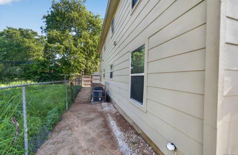 926/930 Drury Lane San Antonio TX 78221