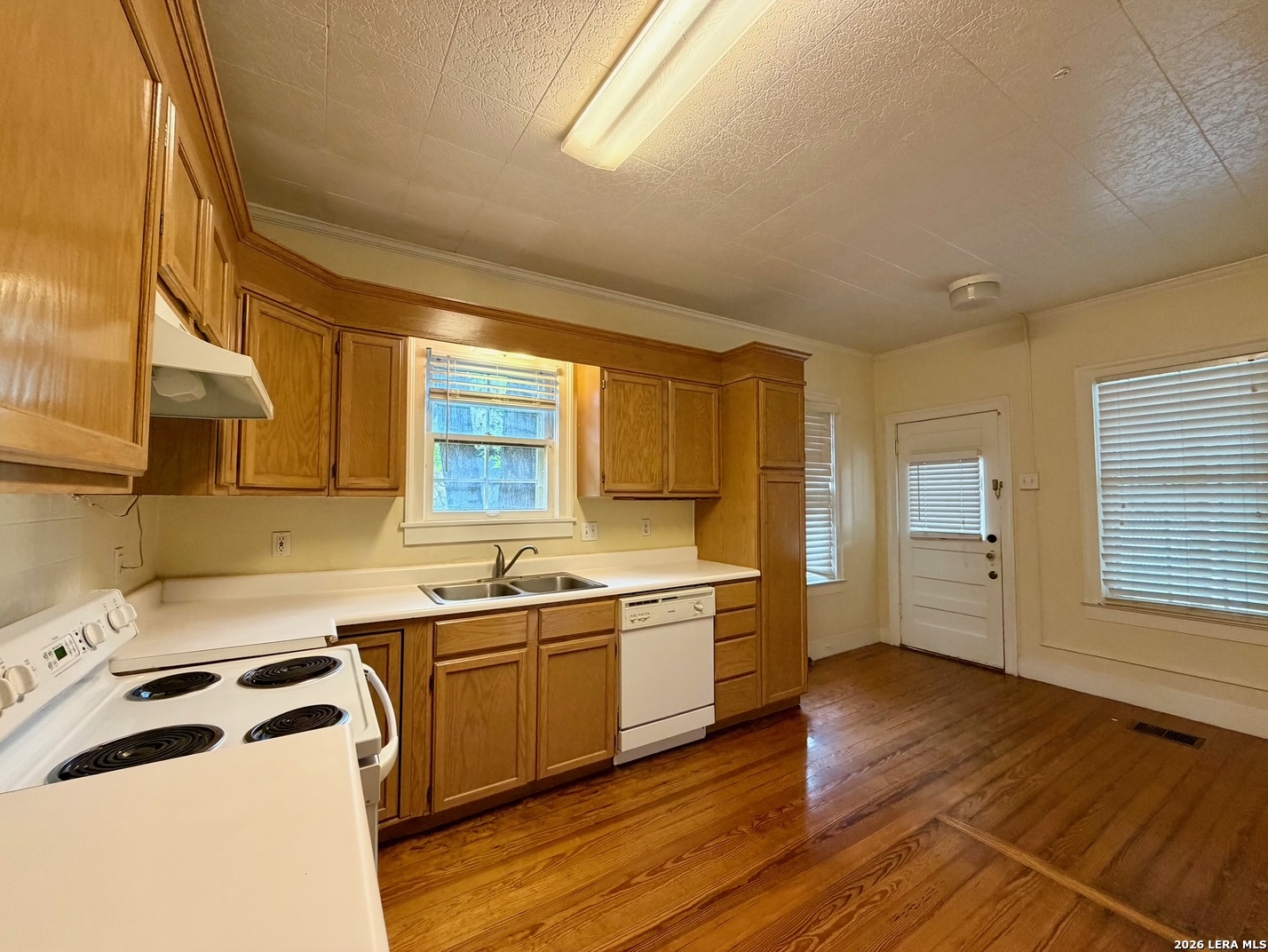 311 E Rosewood San Antonio TX 78212