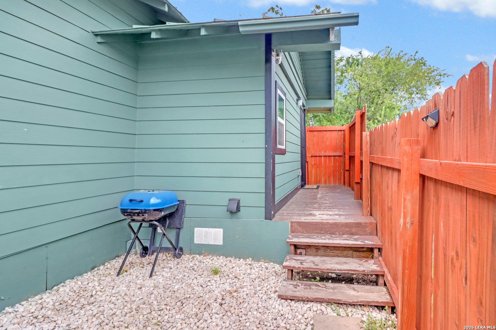 713 Lockhart San Antonio TX 78202