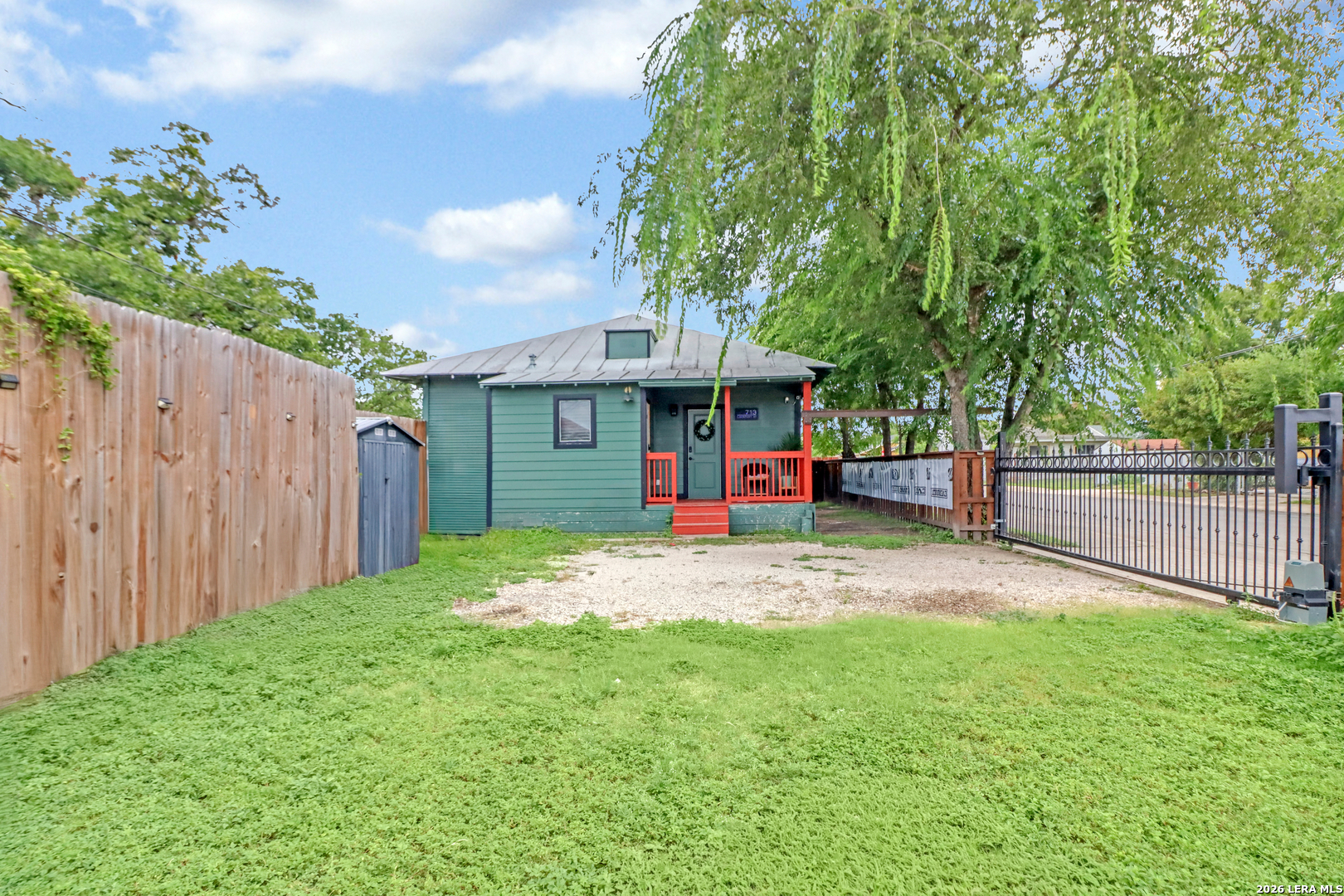 713 Lockhart San Antonio TX 78202