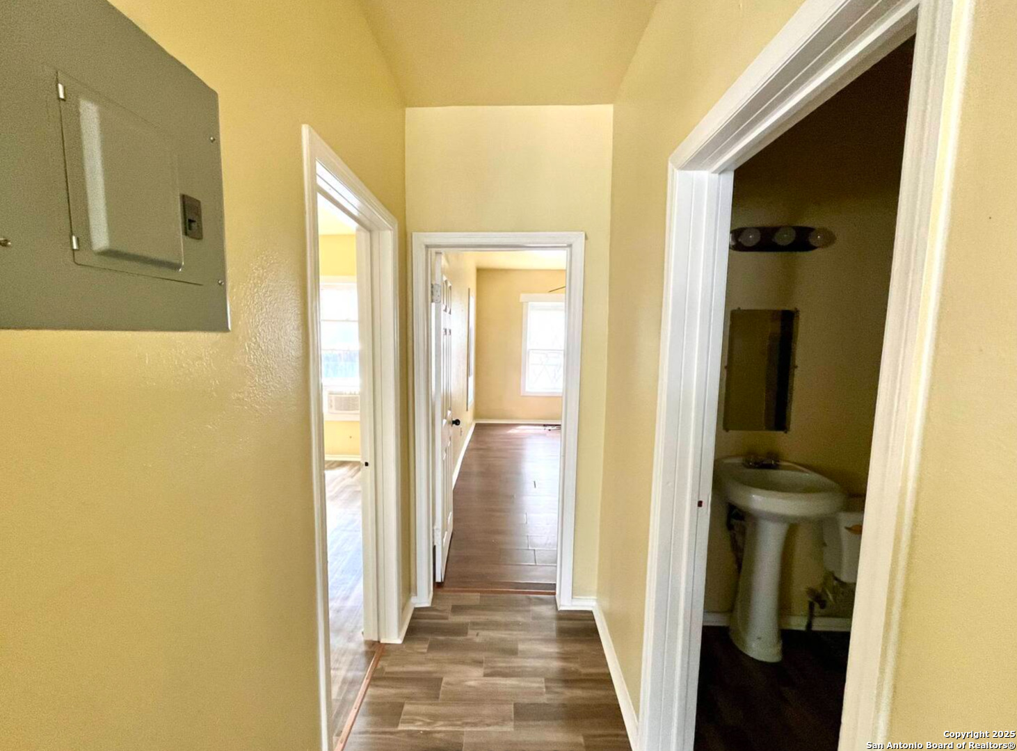 1804 San Luis San Antonio TX 78207