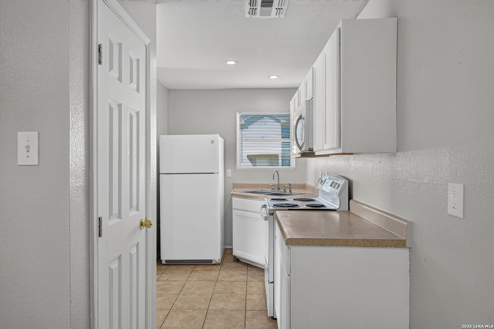 768 Avondale #3 San Antonio TX 78223