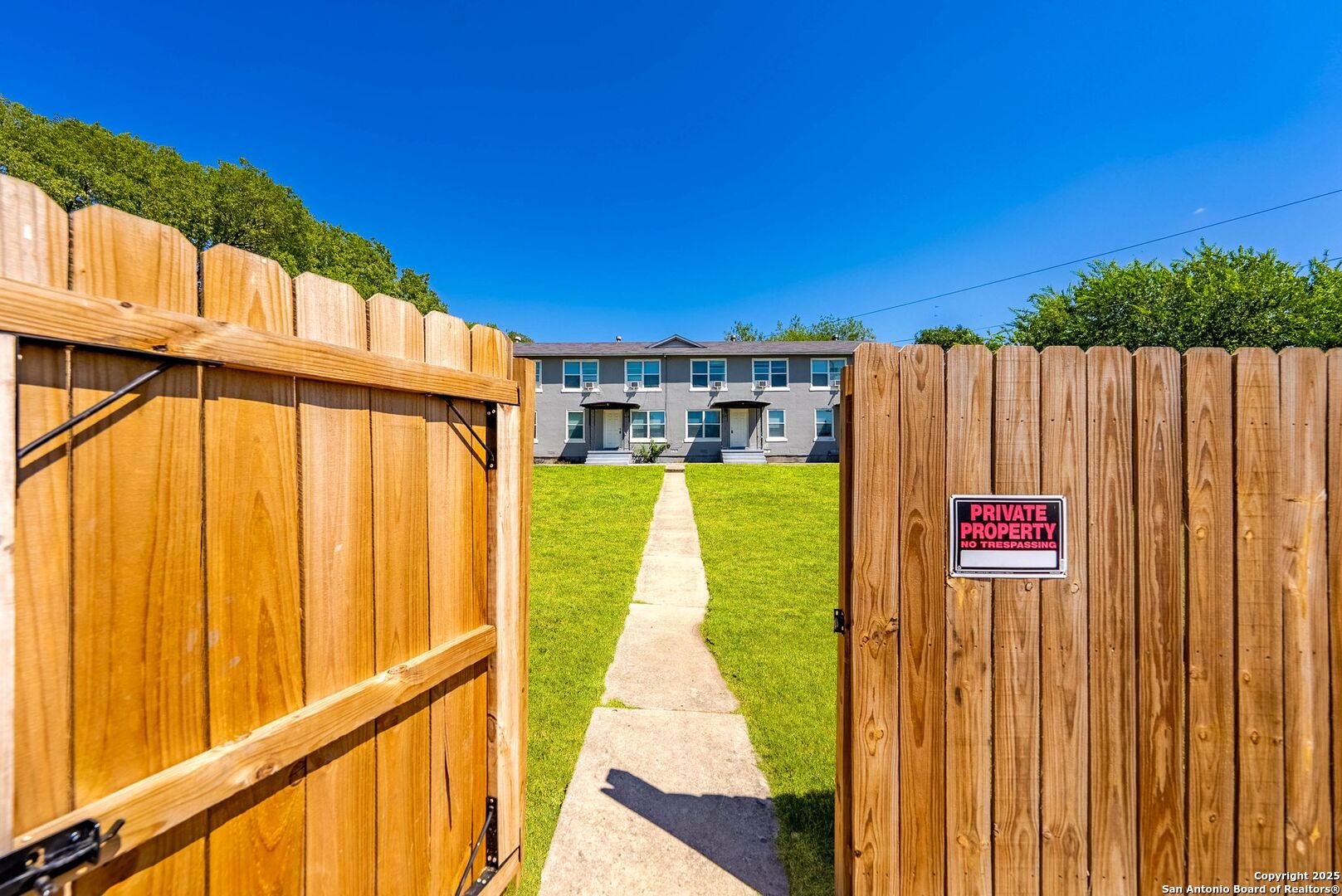 241 Deerwood Drive San Antonio TX 78209