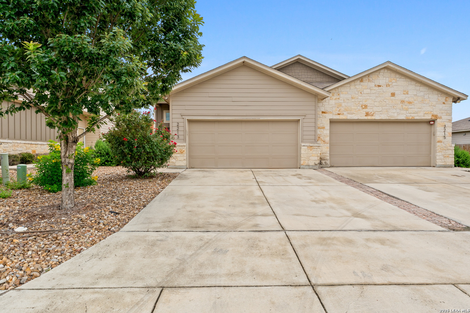 2213-2215 Avery Village New Braunfels TX 78130