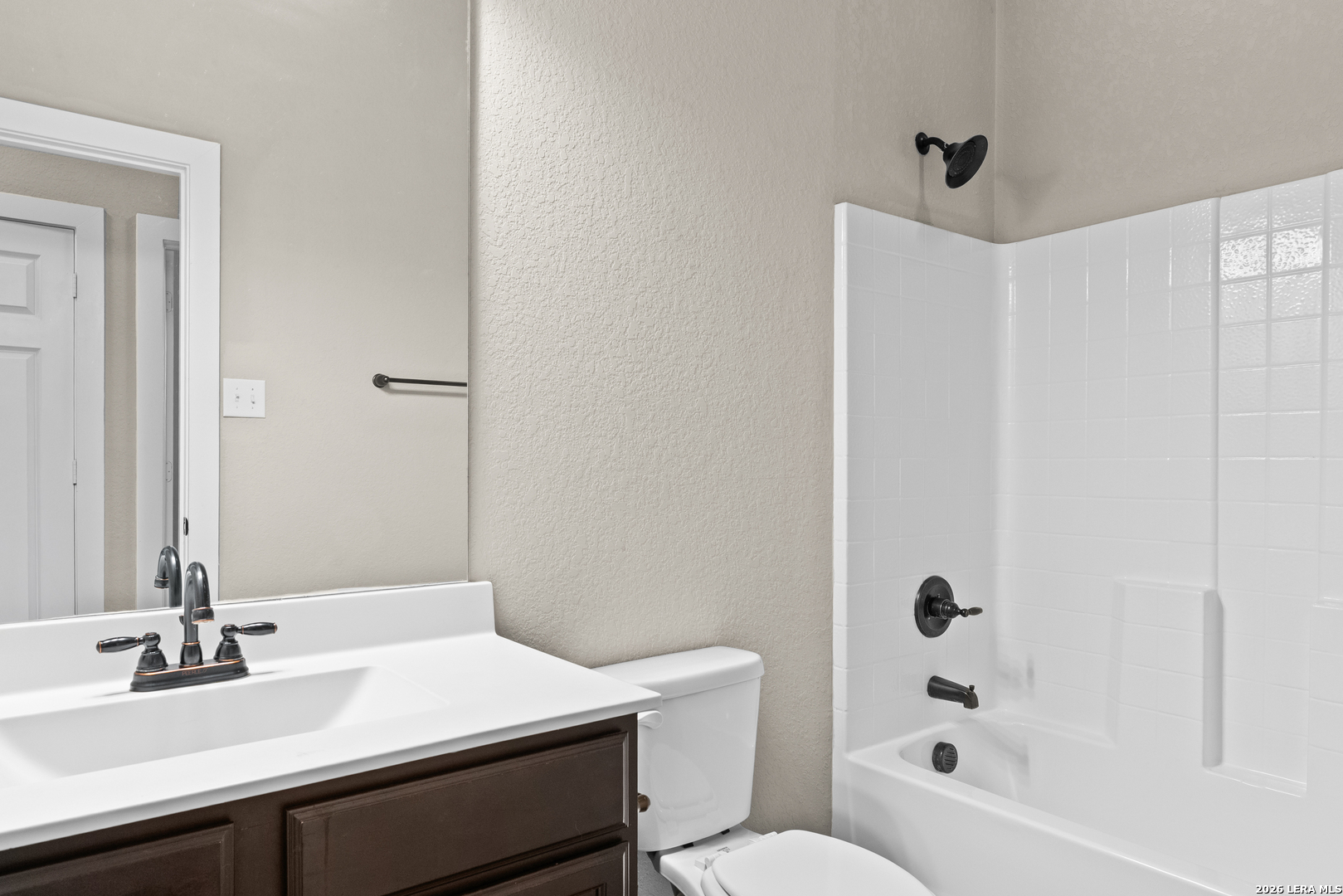2213-2215 Avery Village New Braunfels TX 78130