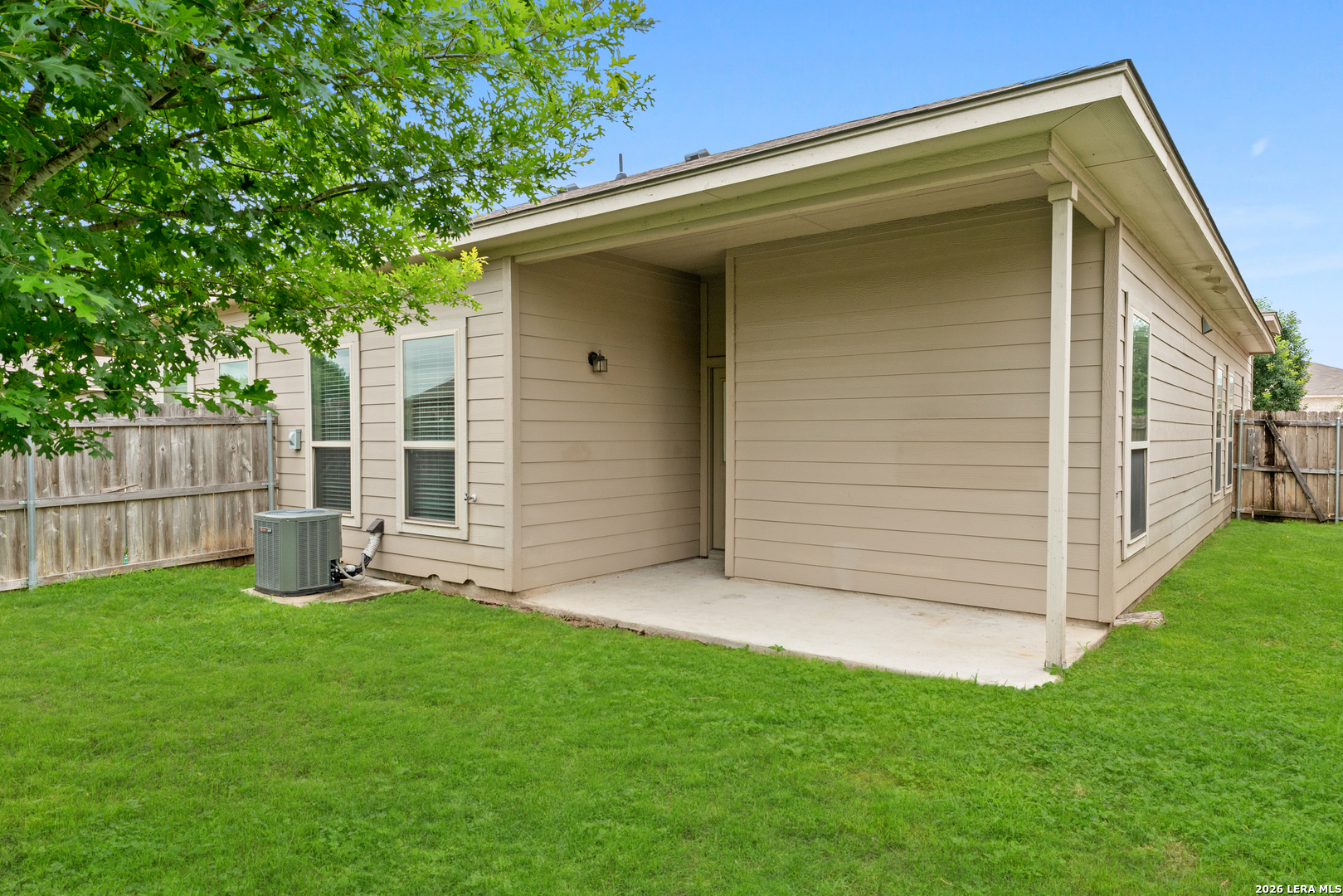2213-2215 Avery Village New Braunfels TX 78130