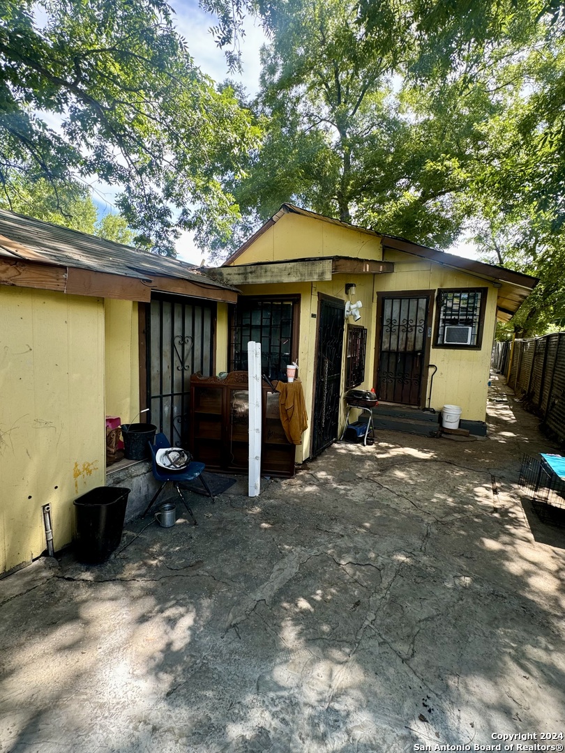 3015 S Flores Street San Antonio TX 78204