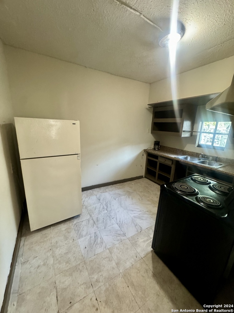 3015 S Flores Street San Antonio TX 78204