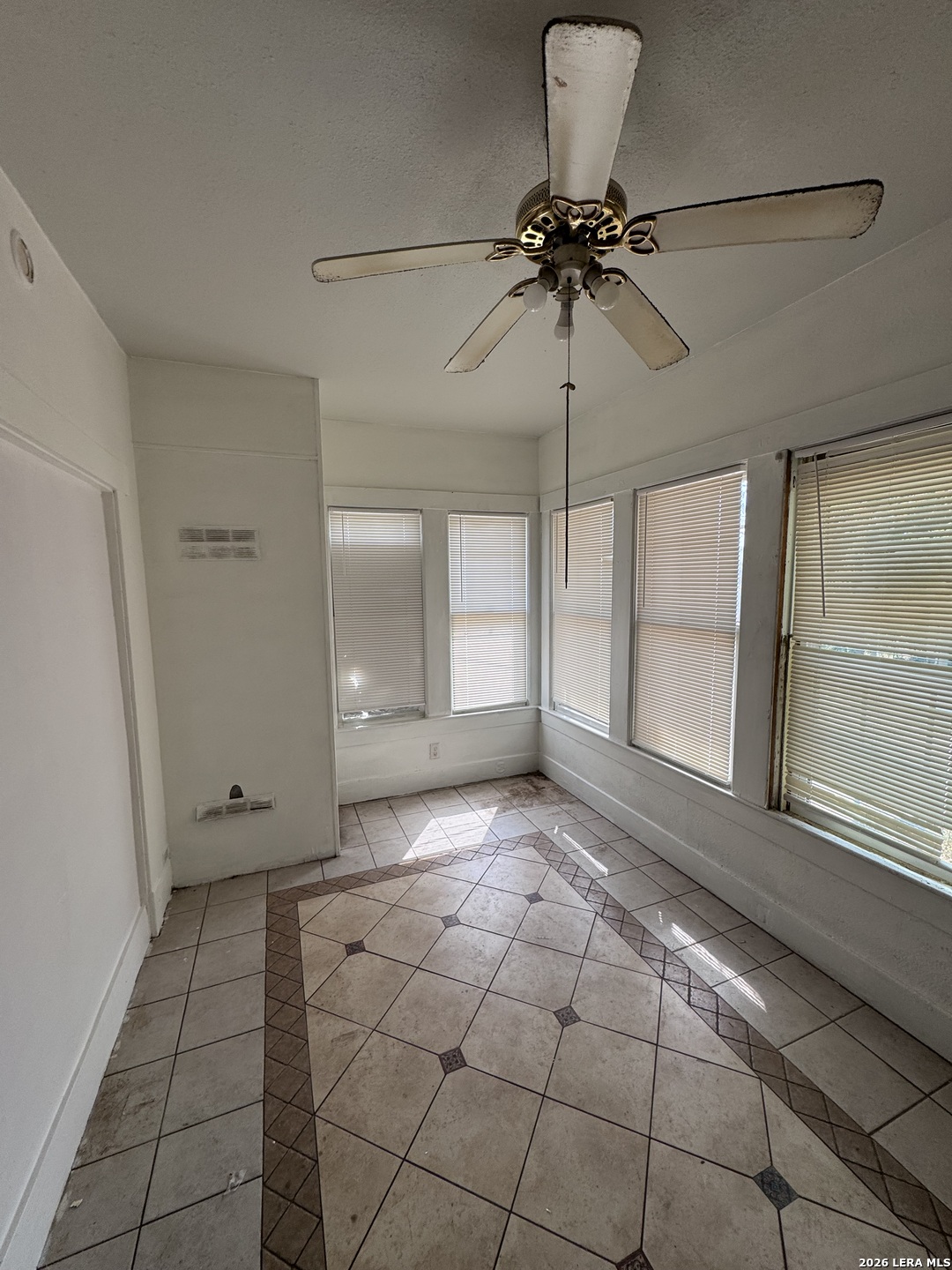 216 Avondale Avenue San Antonio TX 78223