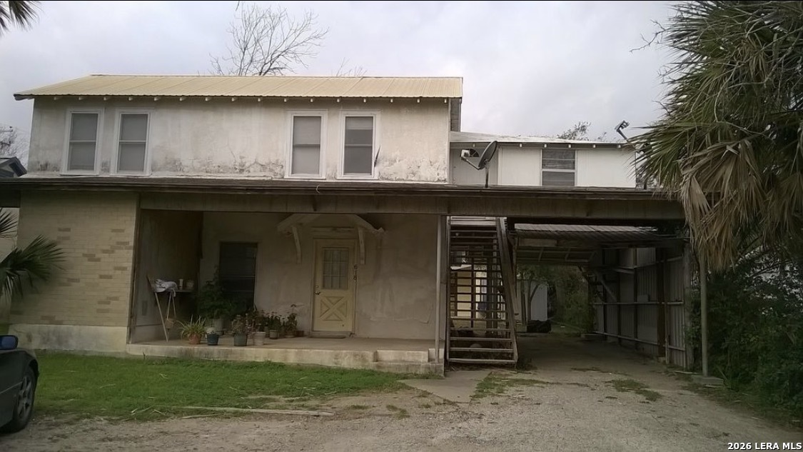 618 S 6th Street Kenedy TX 78119