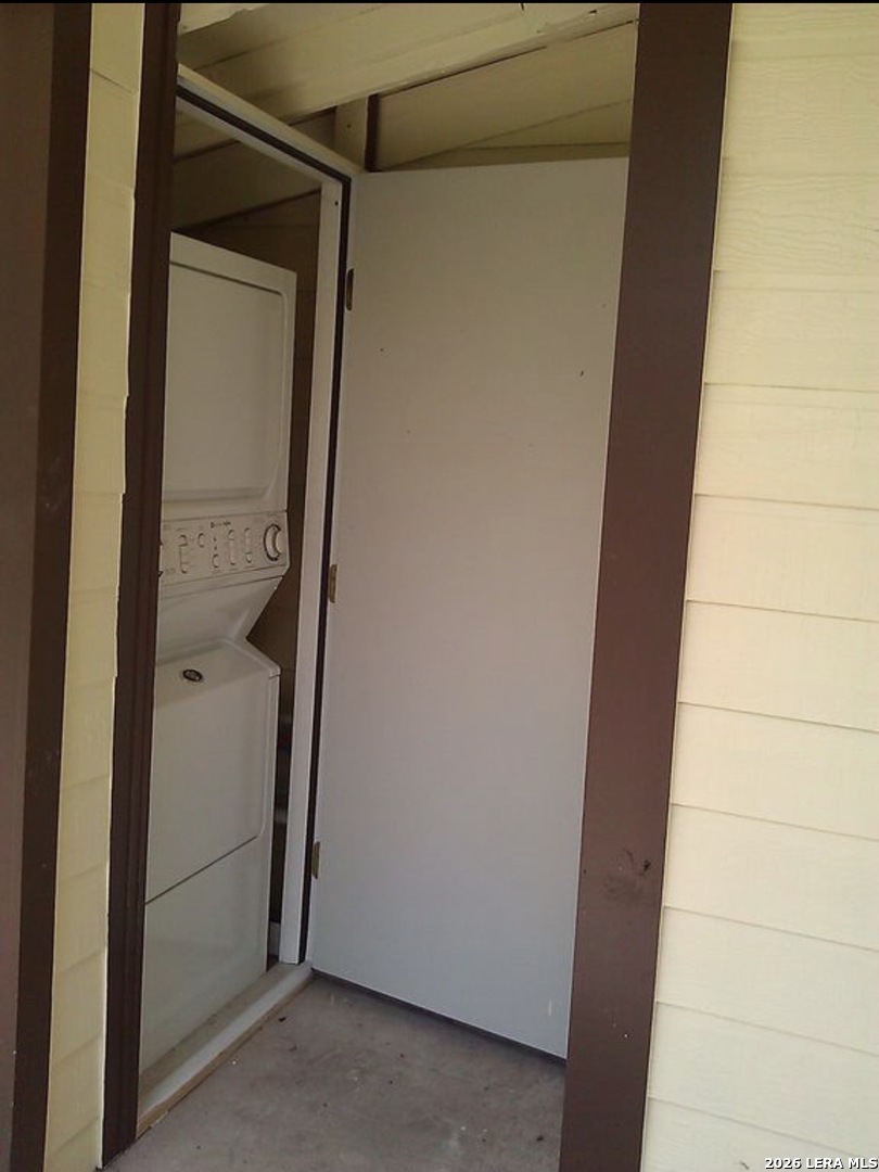 618 S 6th Street Kenedy TX 78119