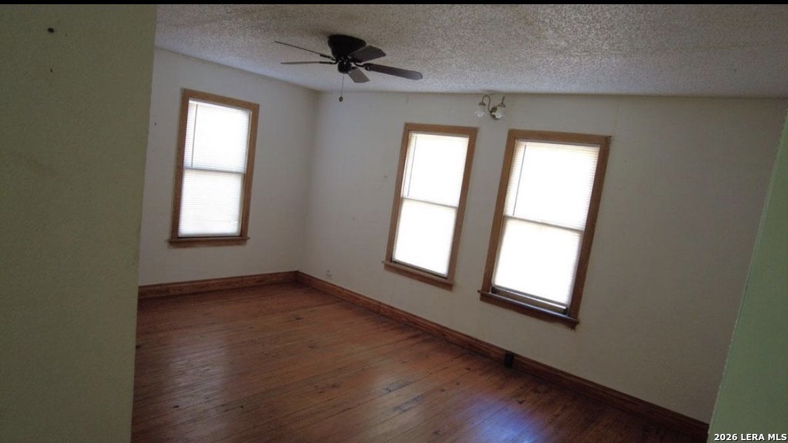 618 S 6th Street Kenedy TX 78119