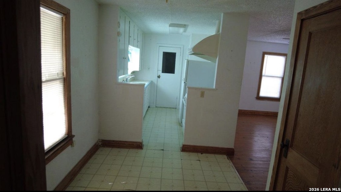 618 S 6th Street Kenedy TX 78119