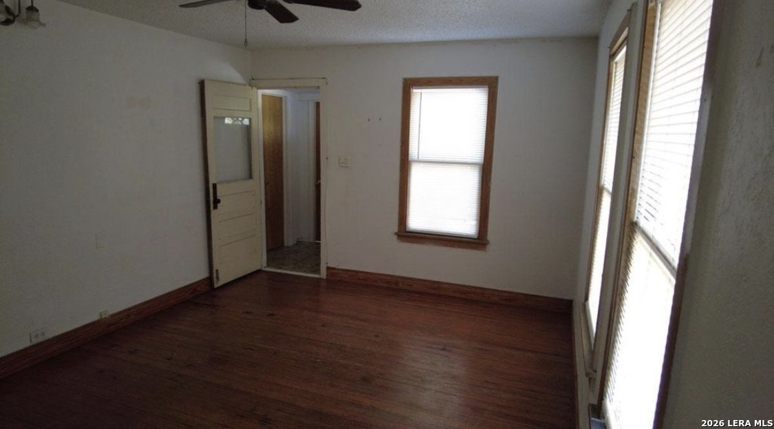 618 S 6th Street Kenedy TX 78119