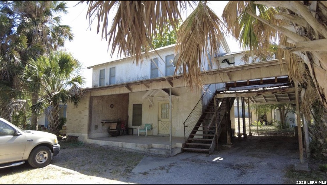 618 S 6th Street Kenedy TX 78119