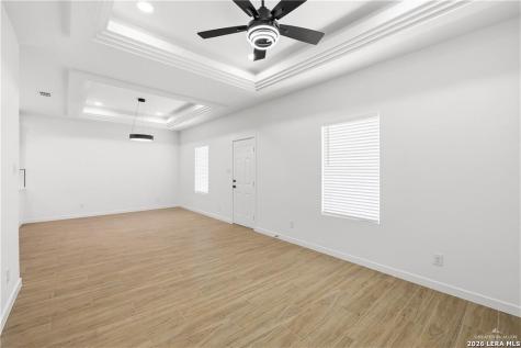 1209 S Waterfall Avenue Edinburg TX 78539