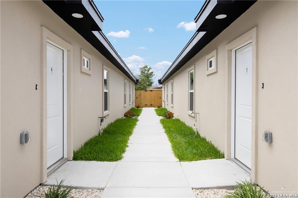 1209 S Waterfall Avenue Edinburg TX 78539