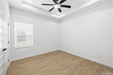 1209 S Waterfall Avenue Edinburg TX 78539