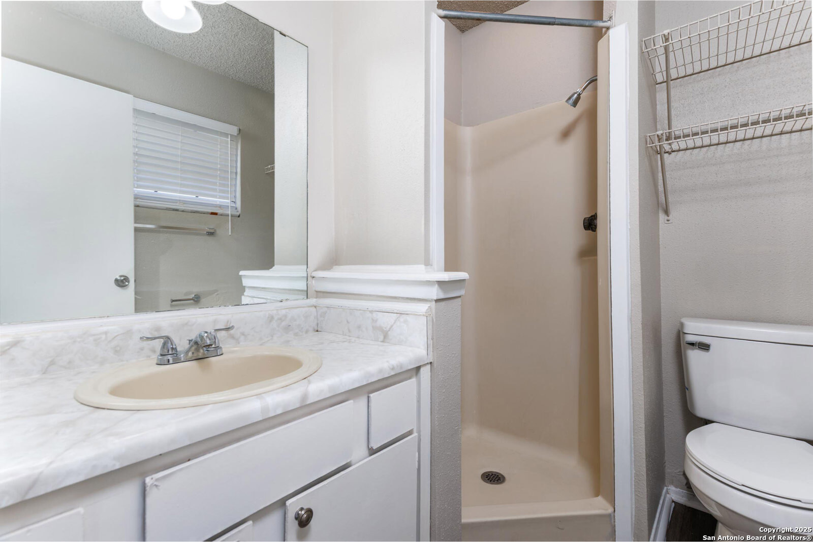546 Dukeway Universal City TX 78148