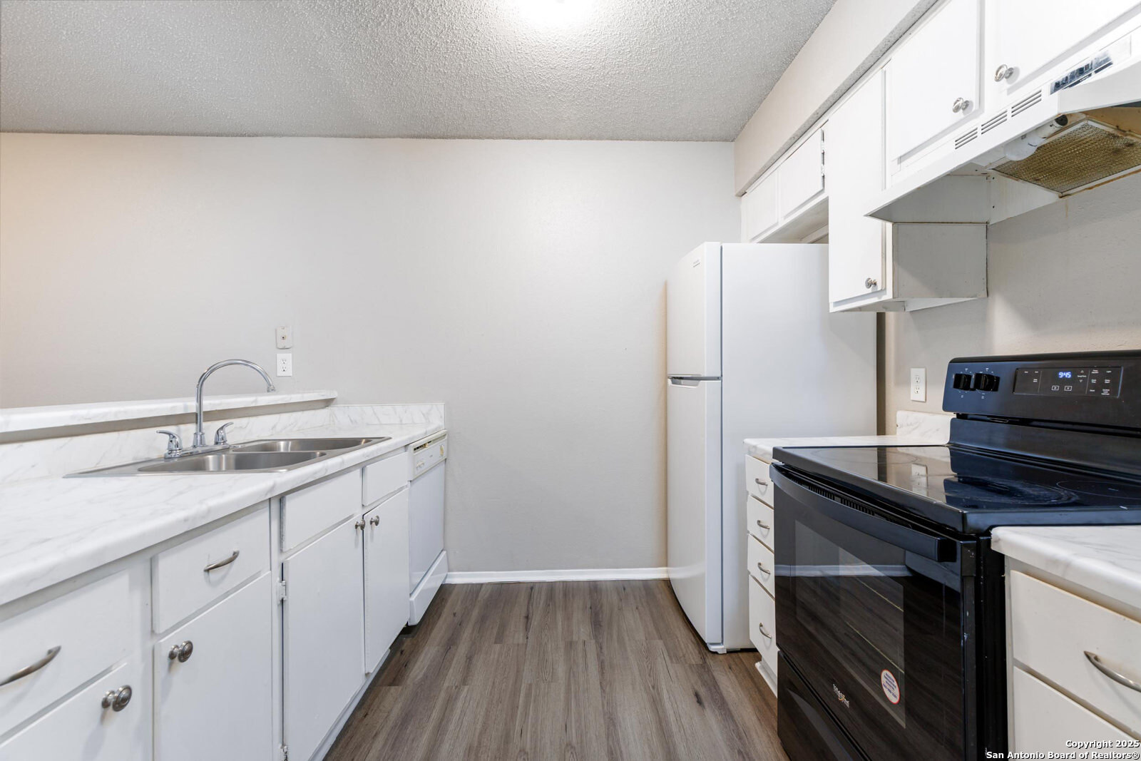 546 Dukeway Universal City TX 78148